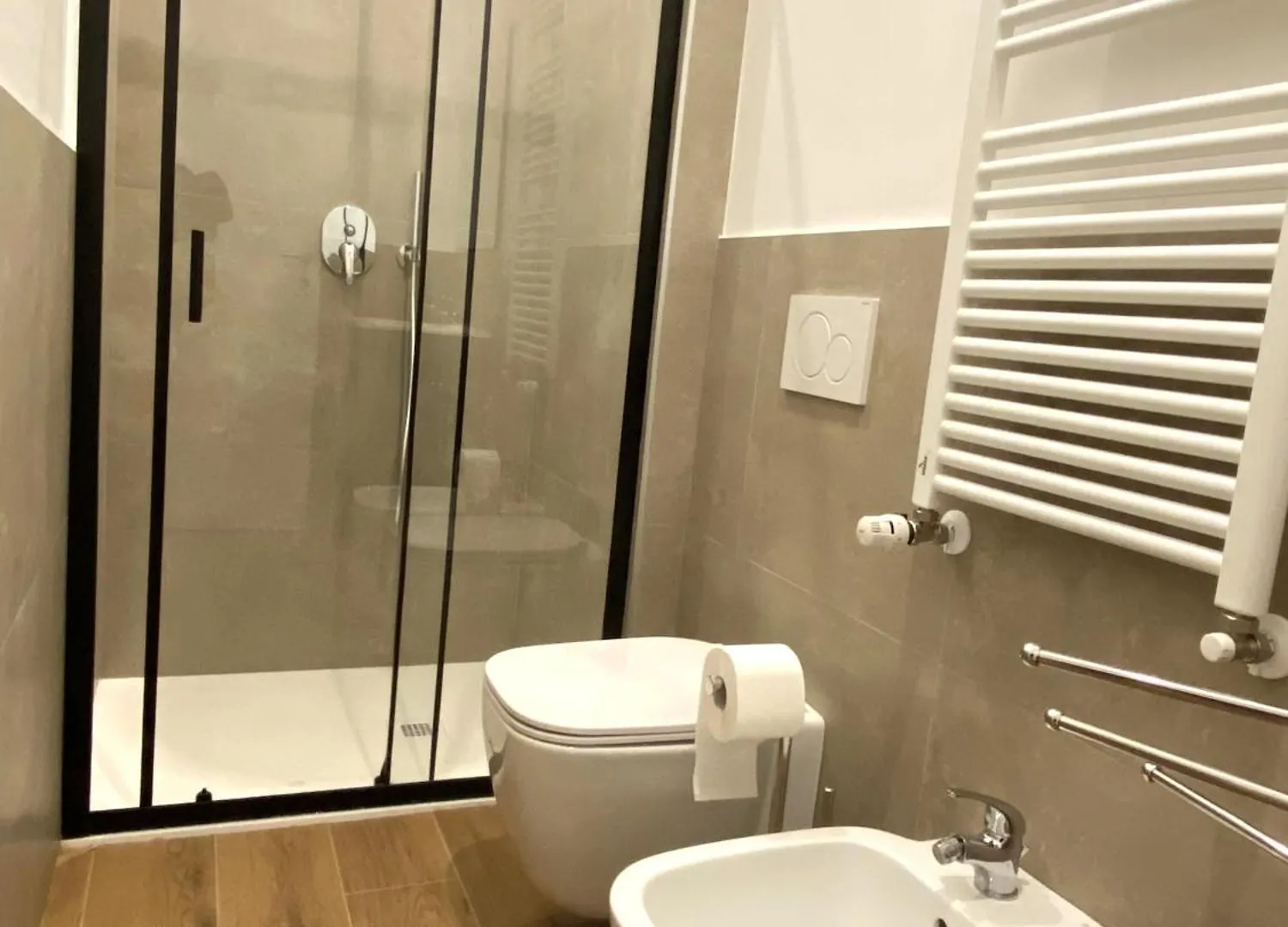 Urban Nest Rooms Red Carpet Bologna 0*,  Italy