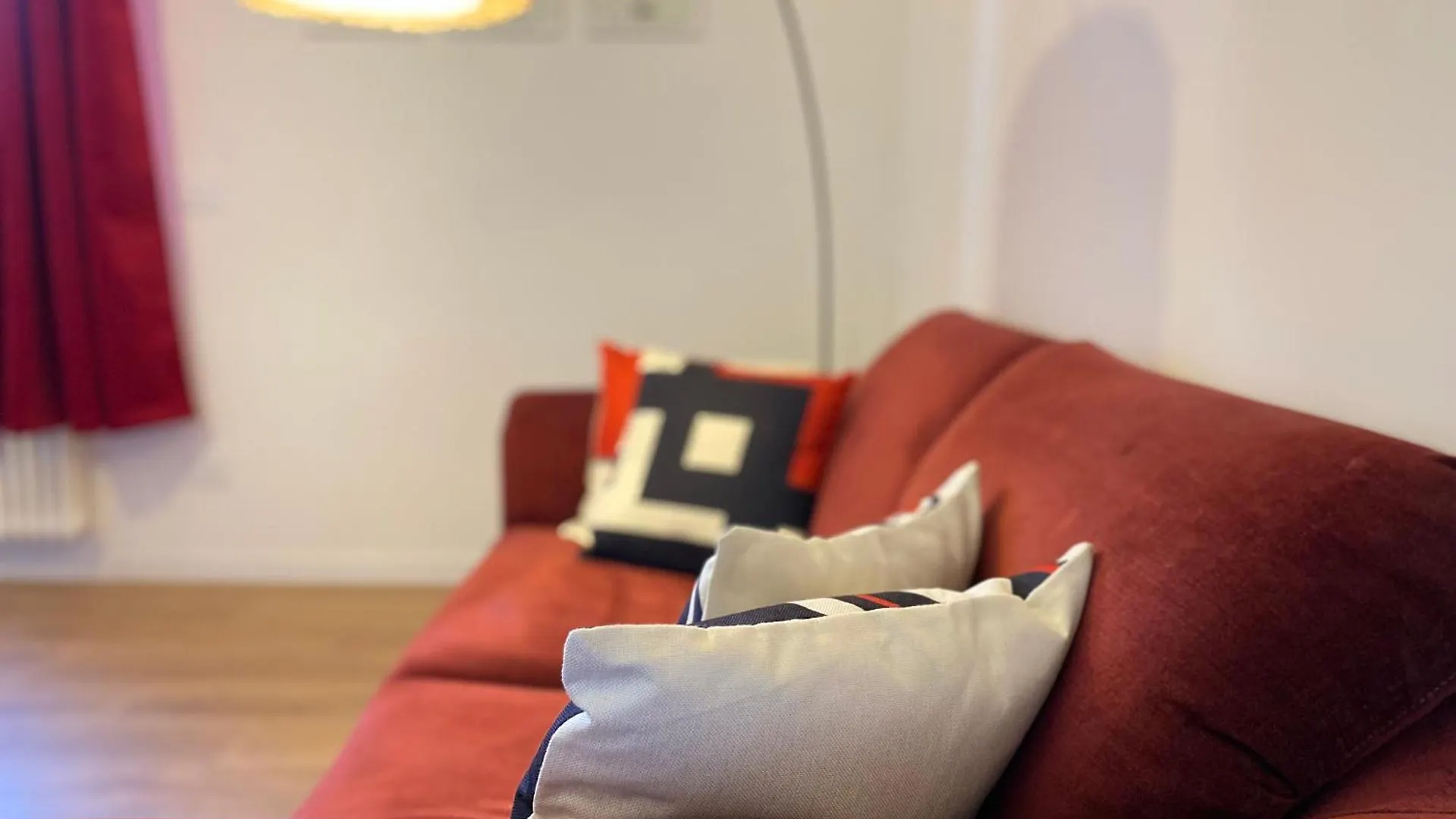 Urban Nest Rooms Red Carpet Bologna Gæstehus